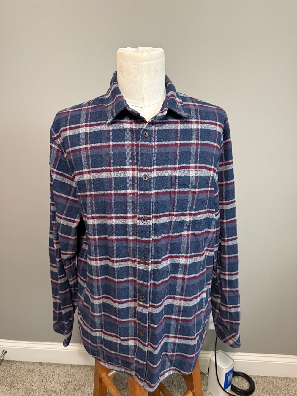 Rails Men’s - 100% Cotton Long Sleeve Button Up Shirt - Size Large